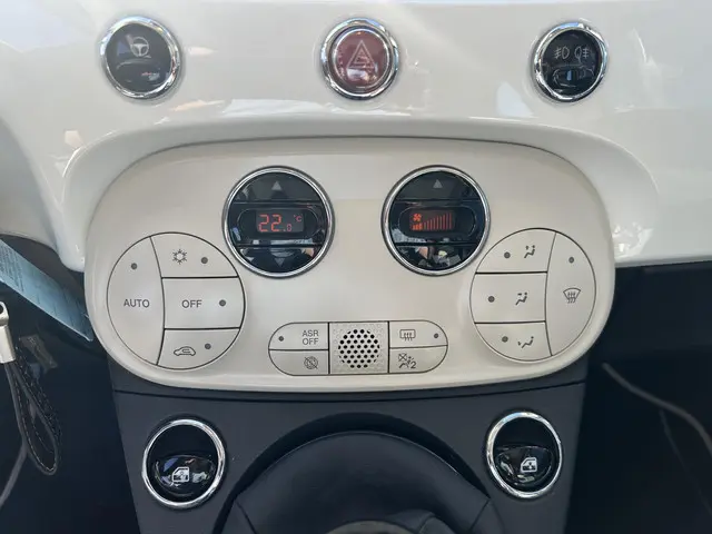 Fiat 500 1.0 Hybrid Launch Edition 2023 Benzine 13
