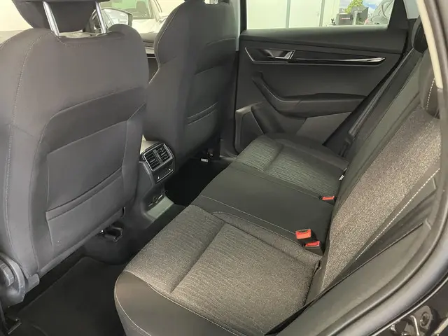 Škoda Karoq 1.0 TSI Style 2020 Benzine 31