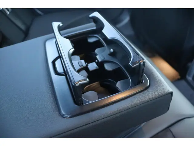 BMW 3 Serie Sedan 320i 2025 Benzine 14