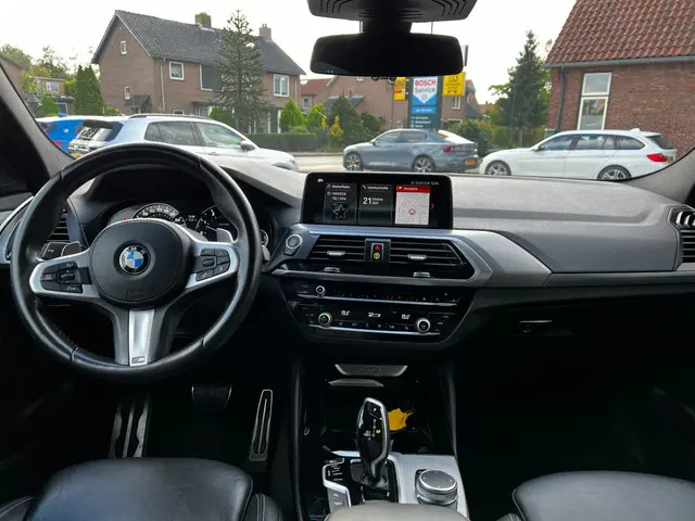 BMW X4 XDrive20i High Executive m-pakkat 2018 Benzine 10