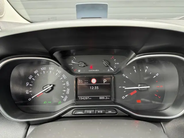 Citroën C3 Aircross 1.2 PureTech S&S Shine 2017 Benzine 13