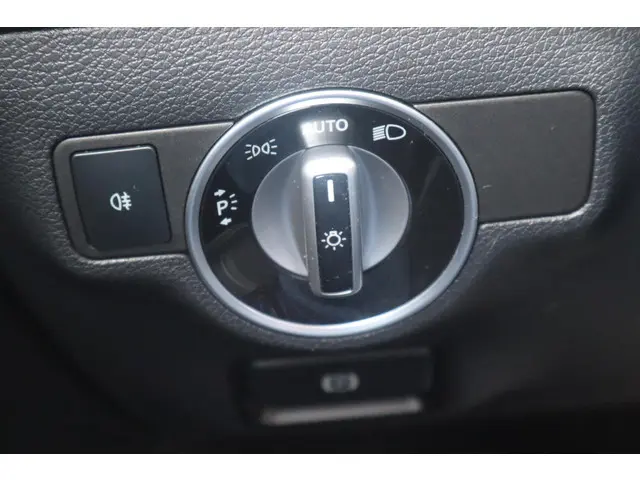 Mercedes-Benz CLA 180 d Lease Edition Plus 2016 Diesel 19