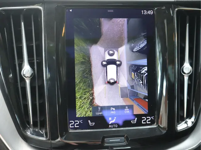 Volvo XC60 2.0 B5 250 PK Momentum Exclusive 2021 Benzine 8