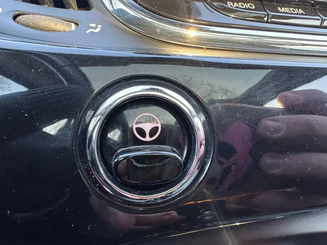 Fiat 500 1.2 Lounge /Navi/Pano/Airco/Nwapk/ 2017 Benzine 12