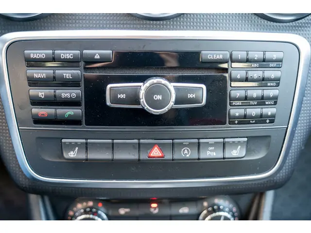 Mercedes-Benz A-Klasse 180 Prestige 2015 Benzine 36