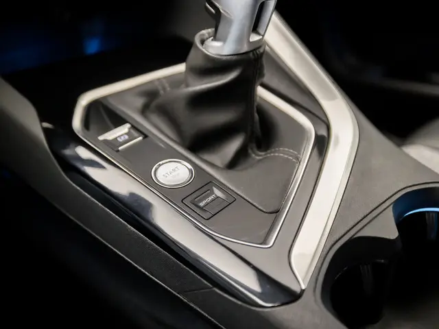 Peugeot 3008 1.2 PureTech Sport 2016 Benzine 26