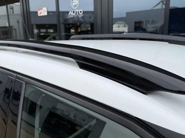 Citroën C3 Aircross 1.2 PureTech S&S Shine 2019 Benzine 21