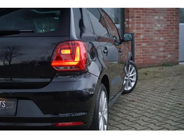 Volkswagen Polo 1.2 TSI First Edition 2014 Benzine 23