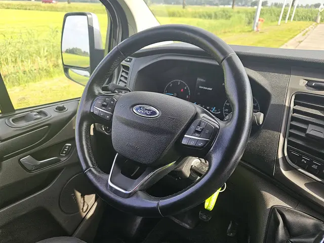 Ford Transit Custom 2.0 2021 Diesel 10