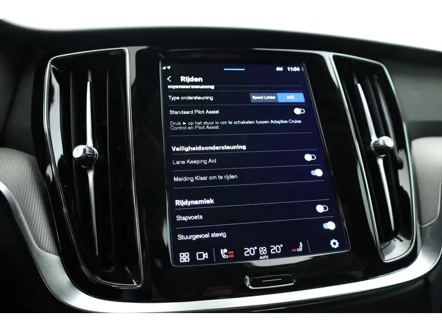 Volvo V60 T6 Recharge Plus Dark 2023 Hybride Benzine 24