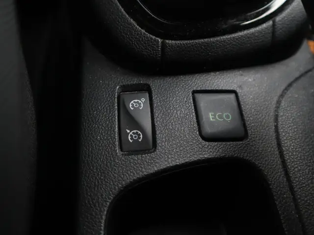 Renault Clio Estate 0.9 TCe Intens 2018 Benzine 8