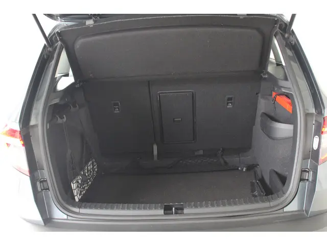 Škoda Karoq 1.0 TSI Business Edition 2021 Benzine 8