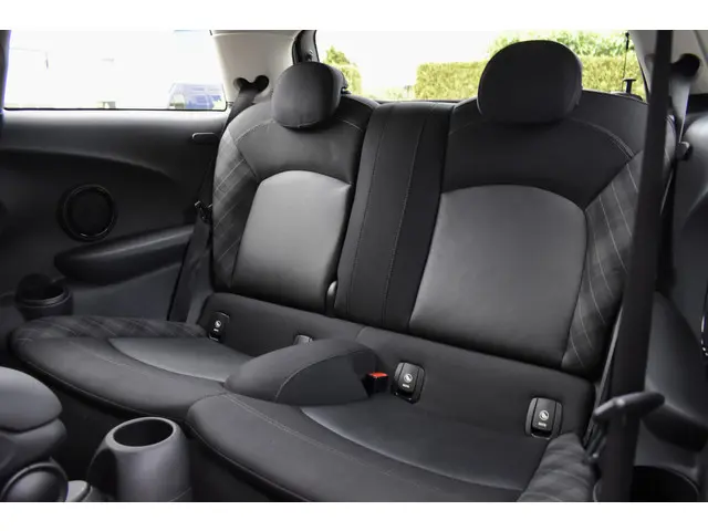 MINI Cooper Mini 1.5 Chili Business 2015 Benzine 8
