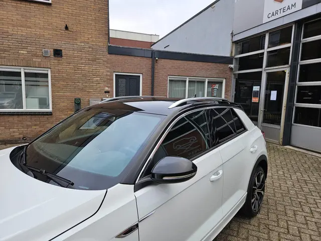 Volkswagen T-Roc 1.5 TSI R-Line Edition 2025 Benzine 9