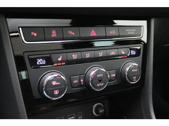 SEAT Ateca 1.5 TSI FR Business Intense 2019 Benzine 54