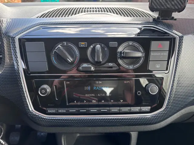 Volkswagen up! 1.0 BMT take up! 2017 Benzine 28