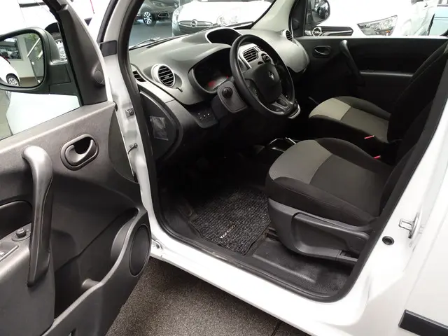Renault Kangoo 1.5 Blue dCi 80 Comfort 2020 Diesel 8