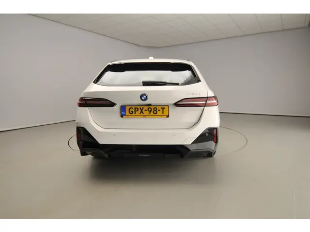 BMW 5 Serie Touring 530e 2024 Hybride Benzine 3