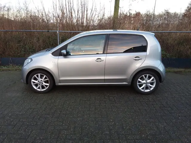 SEAT Mii 1.0 Sport Connect 2017 Benzine 3