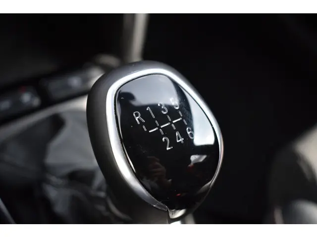 Opel Corsa 1.2 GS Line 2020 Benzine 32
