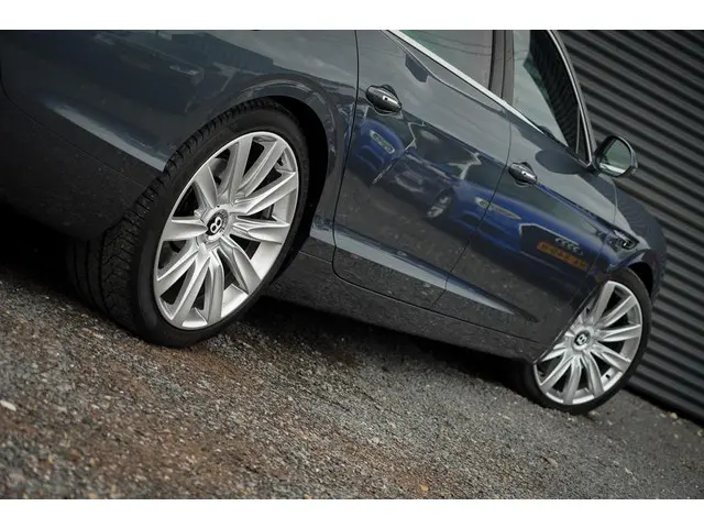 Bentley Flying Spur 6.0 W12 2016 Benzine 75