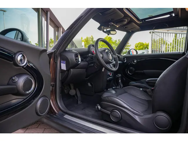 MINI Cooper Mini 1.6 Westminster 2012 Benzine 2