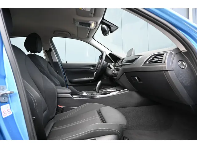 BMW 1 Serie 118i Corporate Lease Executive 2017 Benzine 17