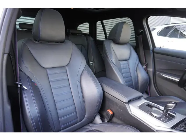 BMW 3 Serie Touring M340i xDrive 2021 Benzine 8