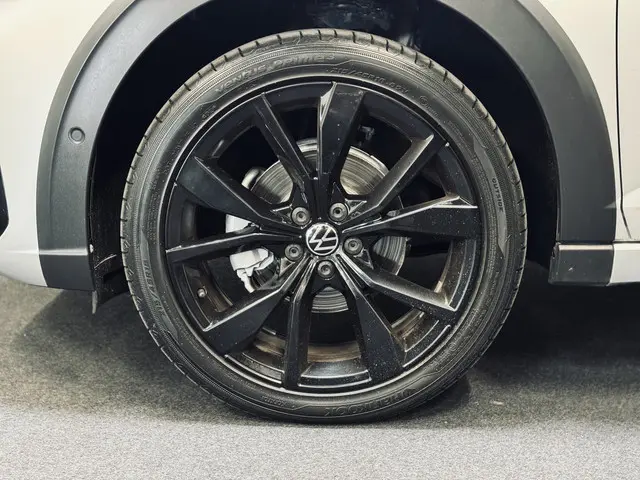 Volkswagen Taigo 1.0 TSI DSG R-Line 2022 Benzine 9