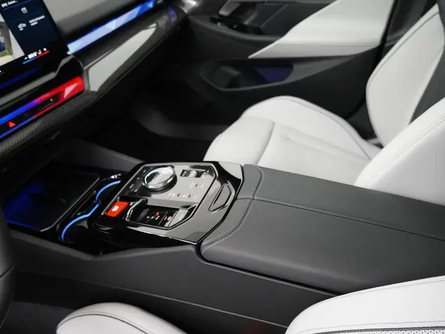 BMW M5 Touring 2026 Hybride Benzine 23