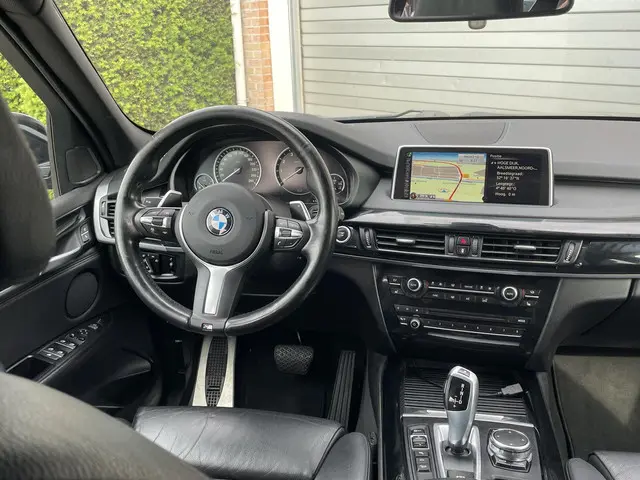 BMW X5 xDrive40e High Executive 2015 Hybride Benzine 17