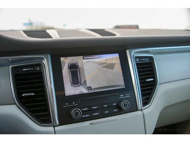 Porsche Macan 3.0 S I 360° I Bose I Pano 2018 Benzine 20