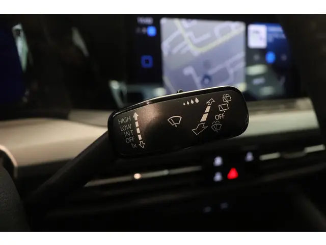 Volkswagen Golf 1.0 TSI Life 2022 Benzine 14
