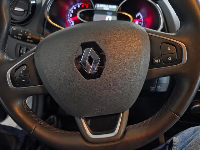 Renault Clio Estate 0.9 TCe Limited 2019 Benzine 12