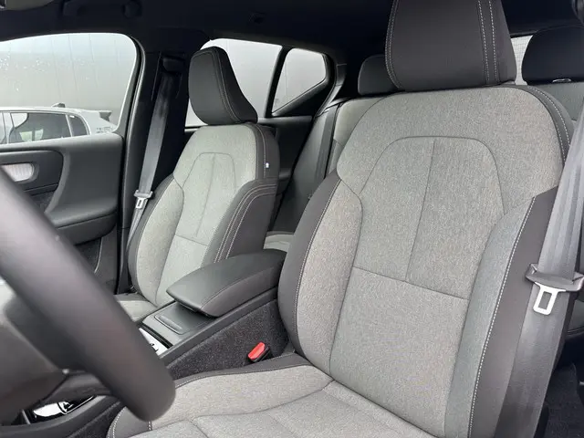 Volvo XC40 2.0 B4 Plus Dark 2025 Benzine 12