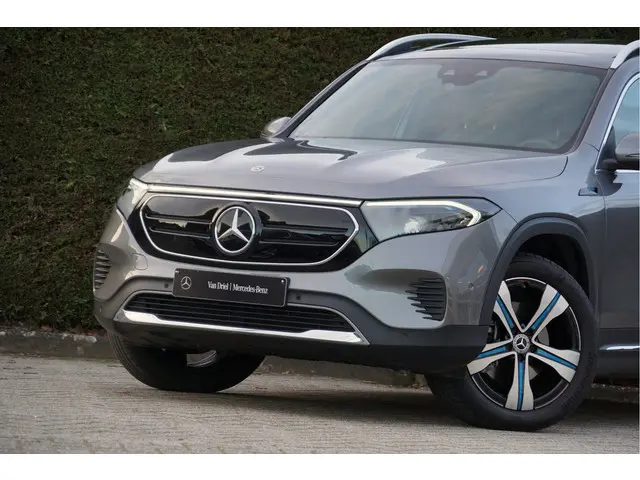 Mercedes-Benz EQB EQB 300 4MATIC 2022 Elektrisch 12