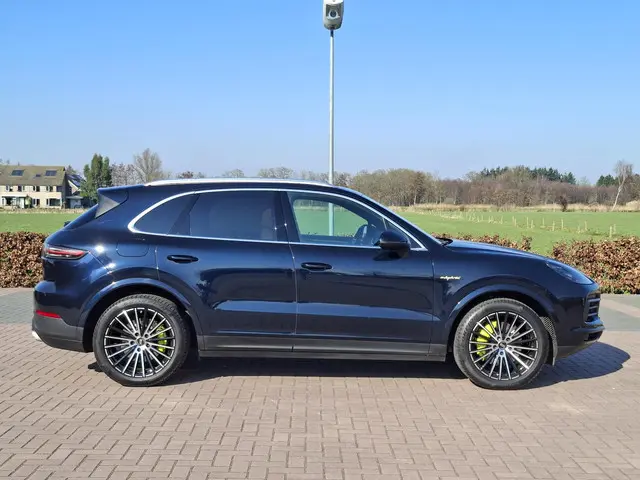 Porsche Cayenne 3.0 E-Hybrid 2018 Hybride Benzine 14