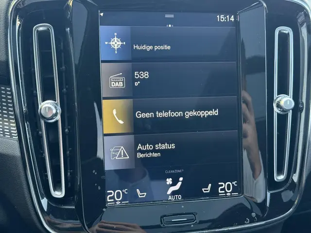 Volvo XC40 2.0 T4 R-Design 2019 Benzine 19
