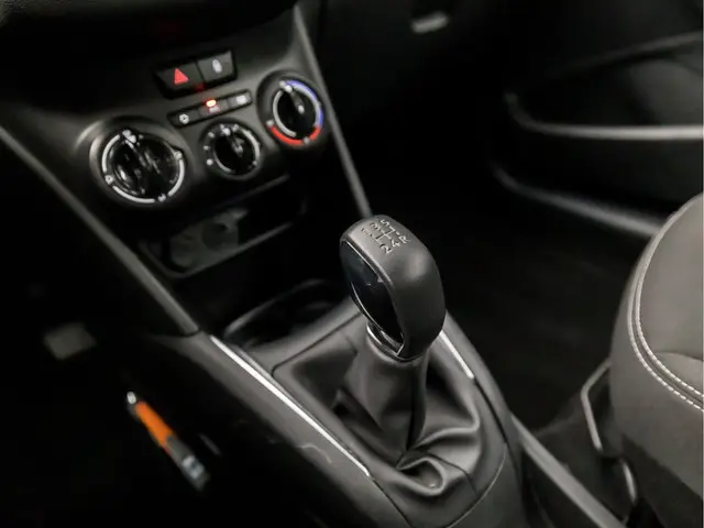 Peugeot 208 1.2 PureTech Sport 2017 Benzine 10