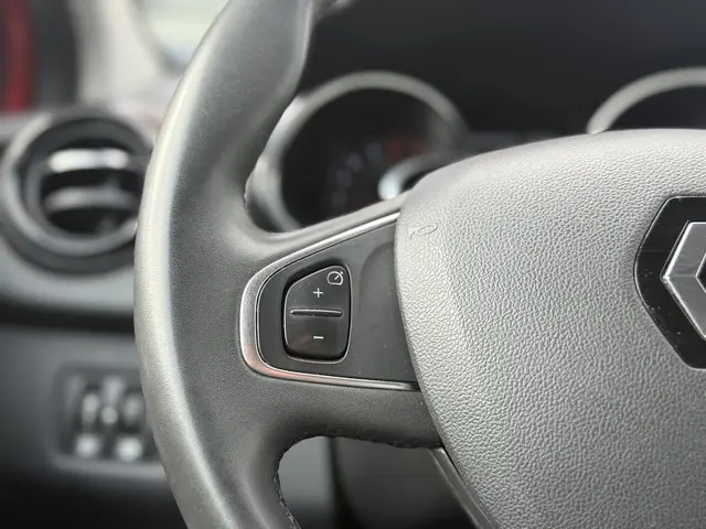 Renault Clio 0.9 TCe Limited 2018 Benzine 20