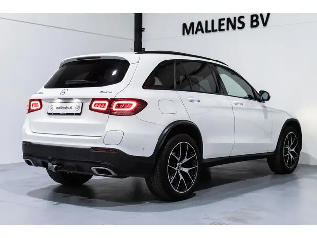 Mercedes-Benz GLC 300e 4MATIC 2021 Hybride Benzine 9
