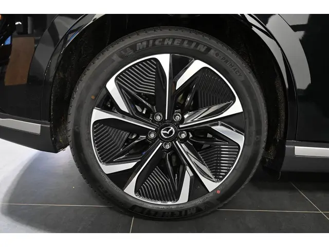 Mazda 6 6e Takumi 68.8 kWh 258pk 2025 Elektrisch 63