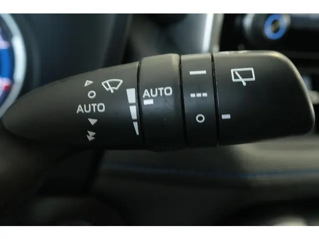 Toyota RAV4 2.5 Hybrid AWD Style, 2022 Hybride Benzine 32