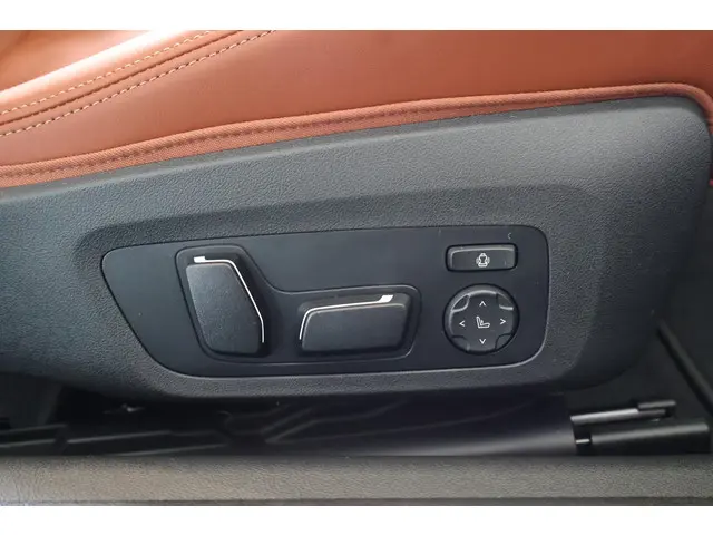 BMW M4 Cabrio Competition 2026 Benzine 11