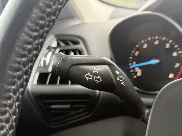 Ford Kuga 1.5 Titanium 2014 Benzine 32