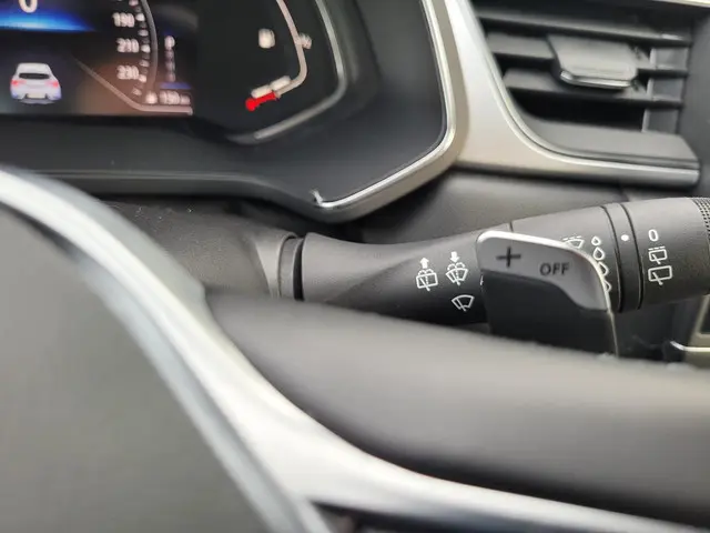 Renault Captur 1.3 TCe 140 Intens 2022 Benzine 33