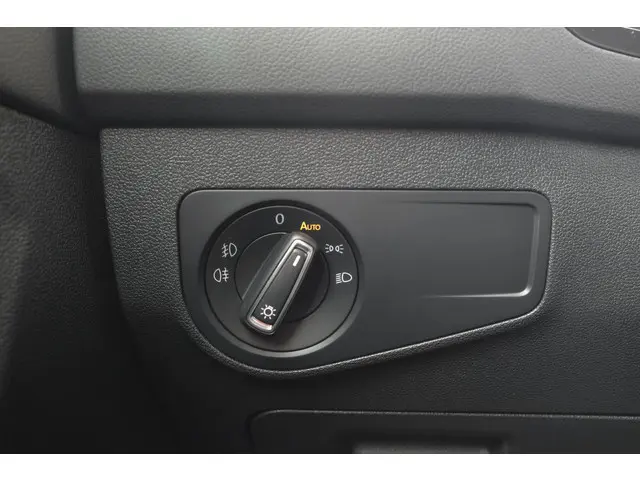Volkswagen Tiguan 1.5 TSI R-Line Highline 2021 Benzine 22