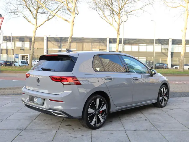 Volkswagen Golf GTE 1.4 PHEV 2021 Hybride Benzine 22