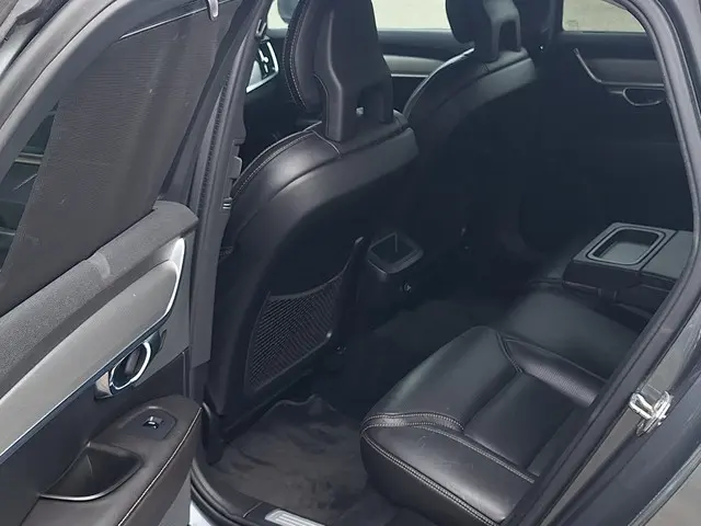 Volvo S90 2.0 T5 Inscription 2017 Benzine 43