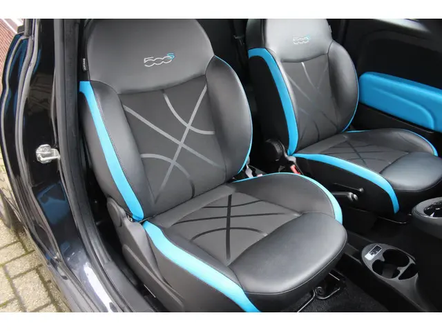 Fiat 500 1.2 S * Automaat / Half-leder / Navi * 2018 Benzine 16